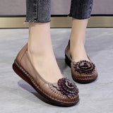 2021 Soft Genuine Leather Flat Shoes Slip On Women Flats with Flowers Ladies Shoes Women Designers