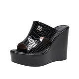 Leather Slope And Slippers Women Wearing Fashion Pine Cake Thick Bottom Fitting Room A Word Drag Anti-Slip High And Cow Skin Cold