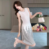 Zingj Real-Life French Style Sleeveless Knitted Dress A-Shaped Skirt With A Slim Waistcoat In