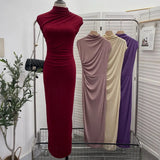 Ceclent Unique Dress With Thin Folds And Hips High-Collar After The Opening Of The Fork Dress