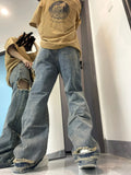 Faded Boyfriend Fit Frayed Ripped JeansOutfit