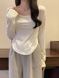 Long-Sleeved Bottomed Shirt For Women In Early Autumn, The New T-Shirt Is Designed To Be Slim And