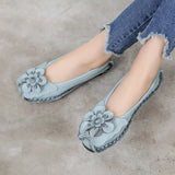 2021 Soft Genuine Leather Flat Shoes Women Flats with Flowers Ladies Shoes Women Designers Loafers Slip