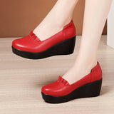 Person With One Foot Shallow Mouth Single Shoes Autumn 2023 New Muffin Thick Bottom Waterproof Platform Flat Bottom Red Mother