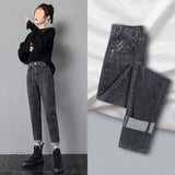 Zingj Fall 2024 Model Is Loose And Skinny Turdad Pants-Outfit