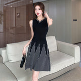 Zingj Real-Life French Style Sleeveless Knitted Dress A-Shaped Skirt With A Slim Waistcoat In