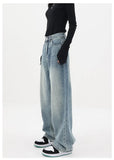 Light Blue Wash Baggy Boyfriend JeansOutfit