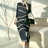 Folded Women's Line Dress Women Seven-Sleeved Small V-Neck Fashion Simple Temperament Commuting Long