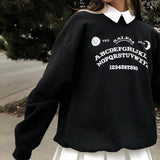 Loose sweatshirt with removable collarOutfit