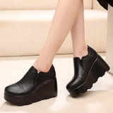 A Foot Pedaled Women's Shoes Thick Sole Waterproof Slope Heel Single Shoes With Deep Mouth Loose Cake Shoes Ladies Round Head Casual