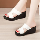 Heel Sandals And Slippers For Women In 2023, The New Summer Muffin Thick-Soled Waterproof Platform Wears Fashionable Red