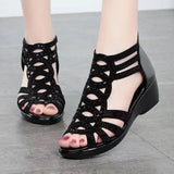 Leather Roman Sandals Women's Summer 2025 New Soft-Soled Mother Shoes Fashion Wear Ladies Sandals Slopes And Women's