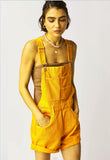 Loose Multi-Pocket Strap Jeans Woman-Outfit