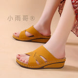 Cool Drag Woman Wearing Mom Shoes Sandals Slope And Retro Hollow Slippers