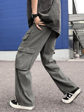 Men's Strap Detail Pocket Loose Cargo Pants- Outfit
