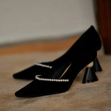 Retro Single Shoes Female 2025 Spring Model New Wedding Shoes Design Sense Minority Temperament Hepburn Wind High Heels