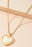 Heart-shaped Pendant Necklace- Outfit
