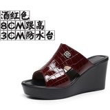 Leather Slope And Slippers Women Wearing Fashion Pine Cake Thick Bottom Fitting Room A Word Drag Anti-Slip High And Cow Skin Cold