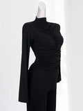 Zingj A Half-High Neck And Long-Sleeved Bottom Top With A High Stretch