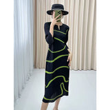 Folded Women's Line Dress Women Seven-Sleeved Small V-Neck Fashion Simple Temperament Commuting Long