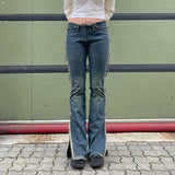 Low-waisted Raw Edge Flared JeansOutfit