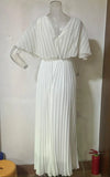 Zingj New Fall 2023 Solid Color V-Neck Bat Sleeve High-Waisted Dress-Outfit